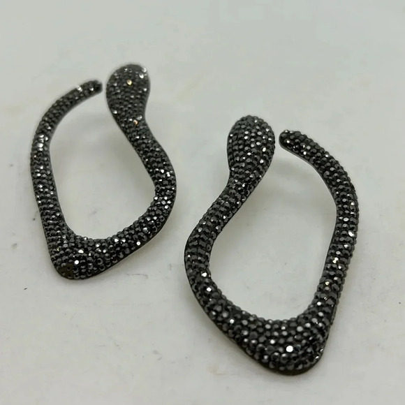 925 Sterling Silver Hoop Earrings With Black and White  Black Inset Marcasite Artisan 925 Silver Pierced Free Form Hoop Earrings. NWOT